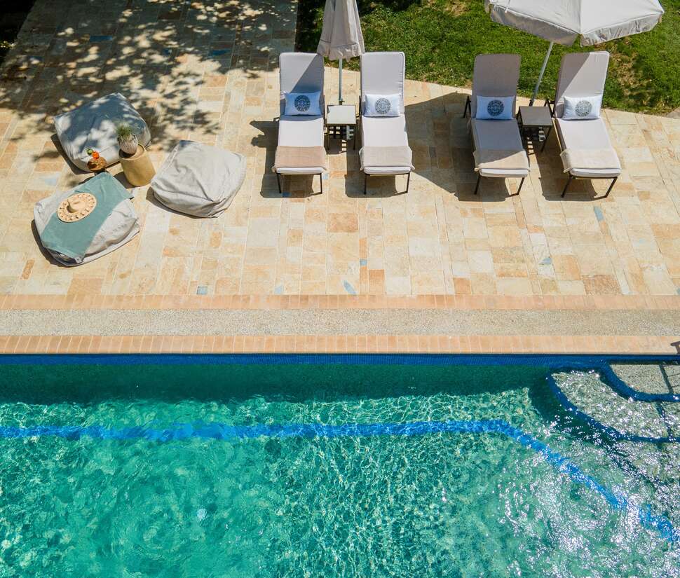 Ein Foto vom Pool im Petrino Eco Village
