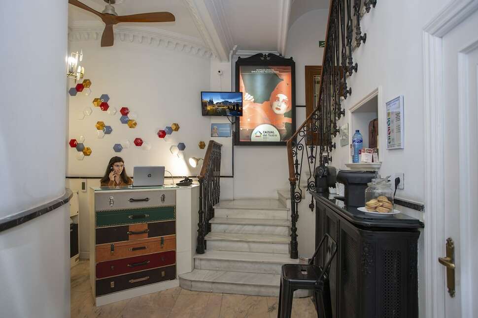 Een foto van Casual Madrid Del Teatro