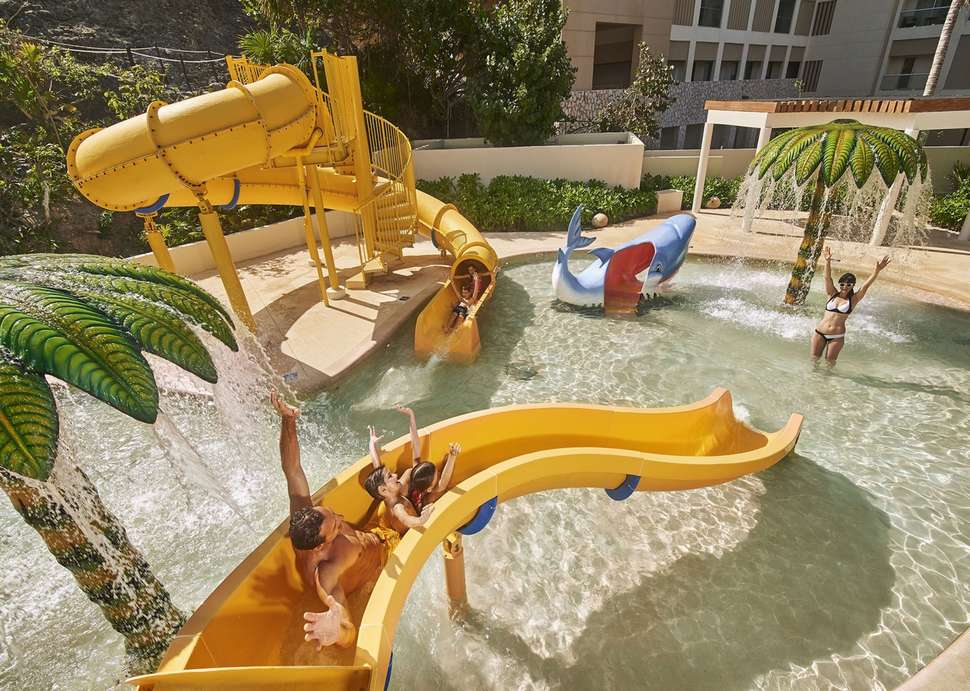Een foto van het zwembad bij Park Royal Cancun All Inclusive