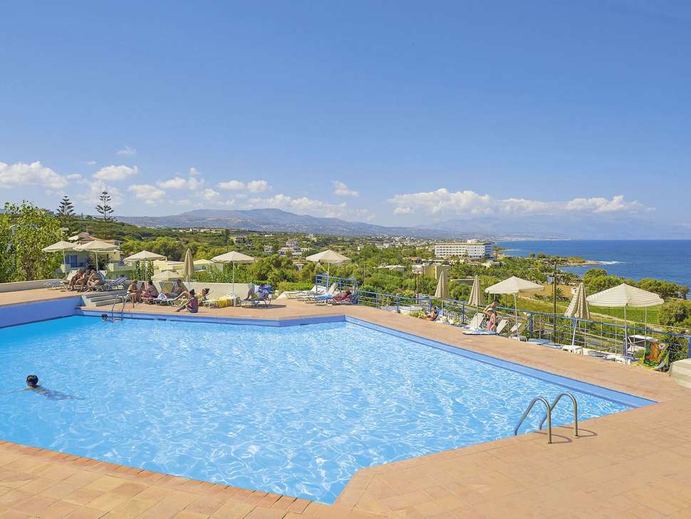 Een foto van het zwembad bij Scaleta Beach Hotel