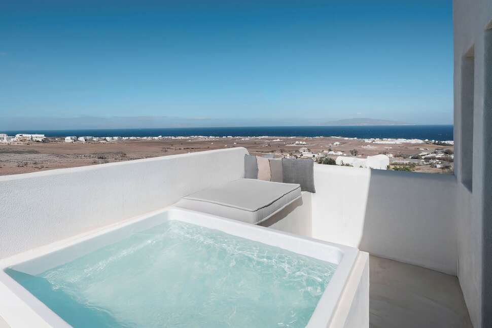 Een foto van Danae Suites Santorini