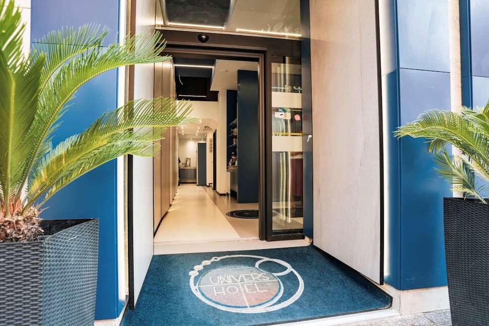 Ein Foto Hotel Univers