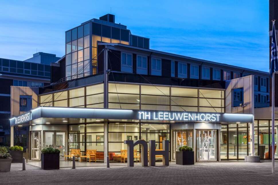 Een foto van de buitenkant van NH Leeuwenhorst