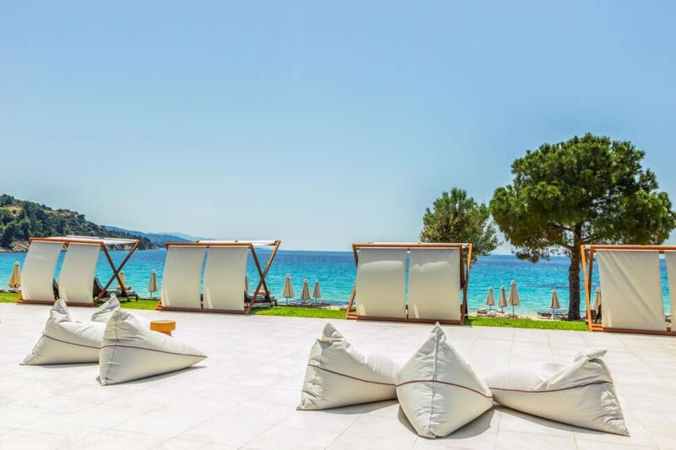 Een foto van het zwembad bij Ammoa Luxury Hotel & Spa Resort