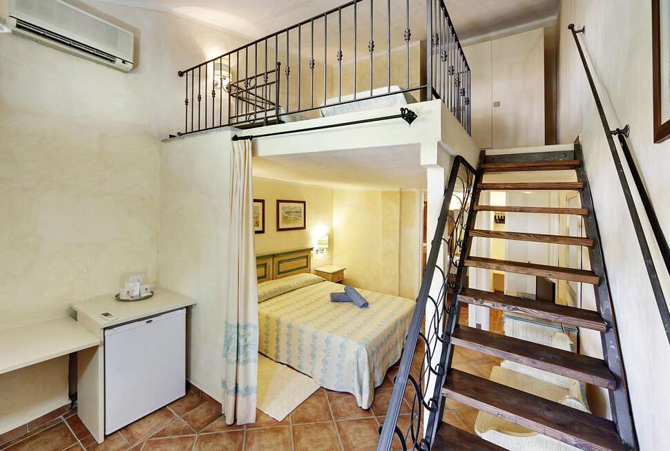 Ein Foto Colonna Hotel Du Golf