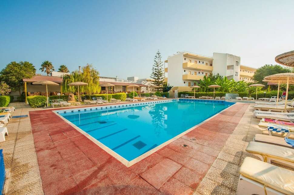 Een foto van een overzicht van Aegean Bay Hotel