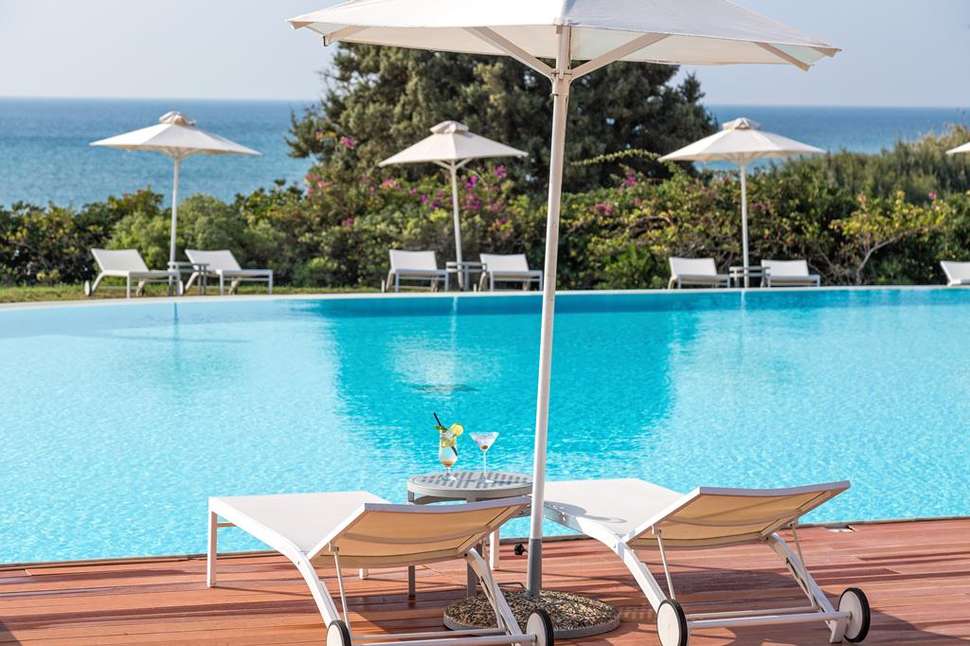 Een foto van het zwembad bij Atlantica Belvedere Resort