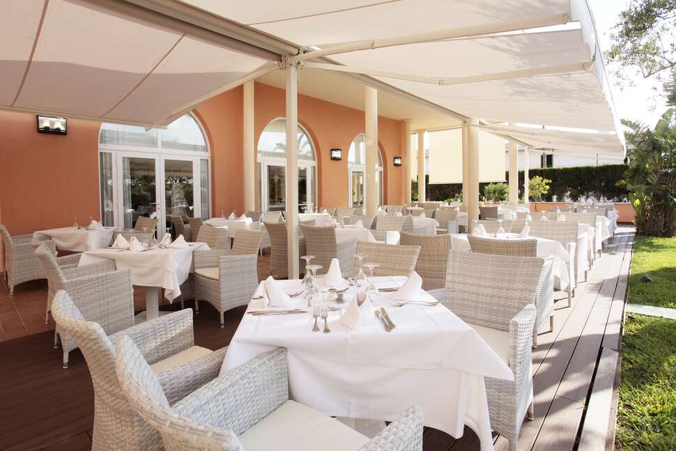 Een foto van de faciliteiten bij Grupotel Macarella Suites & Spa