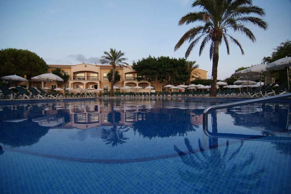 Een foto van Hotel Zafiro Menorca