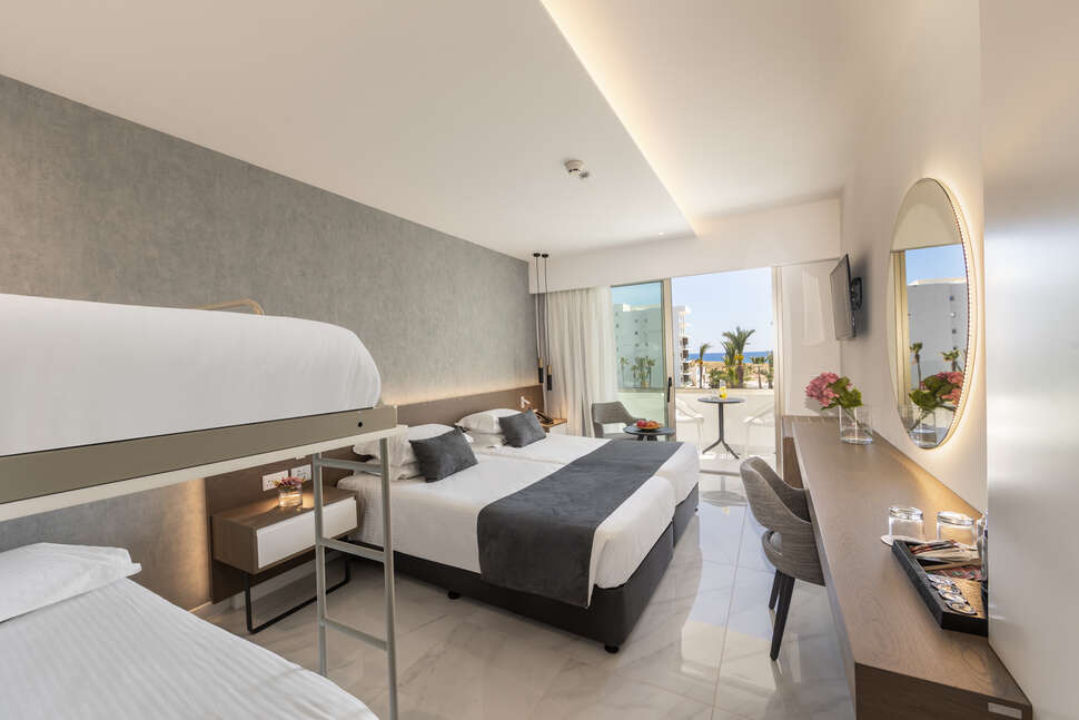 Ein Foto Pavlo Napa Beach Hotel