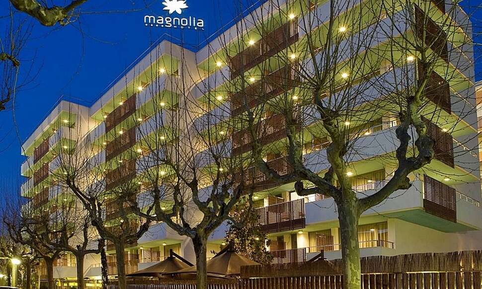 Ein Foto von der Außenansicht des Hotel Magnolia