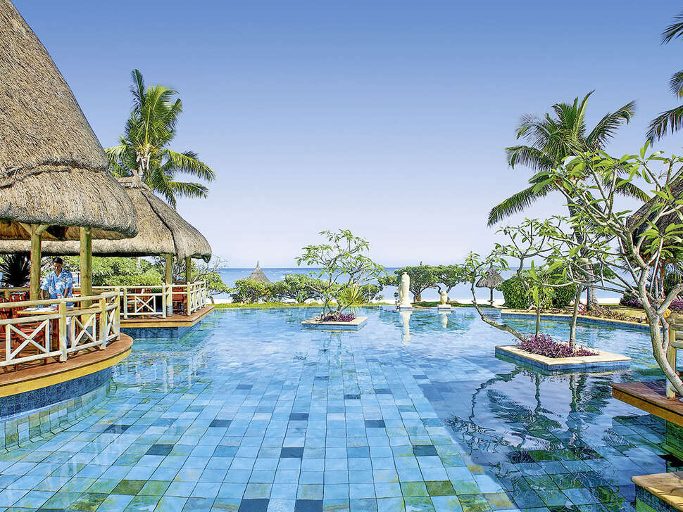Een foto van La Pirogue A Sun Resort