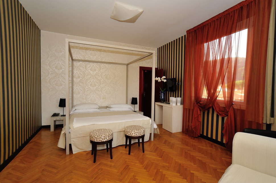 Ein Foto Grand Hotel Panoramic