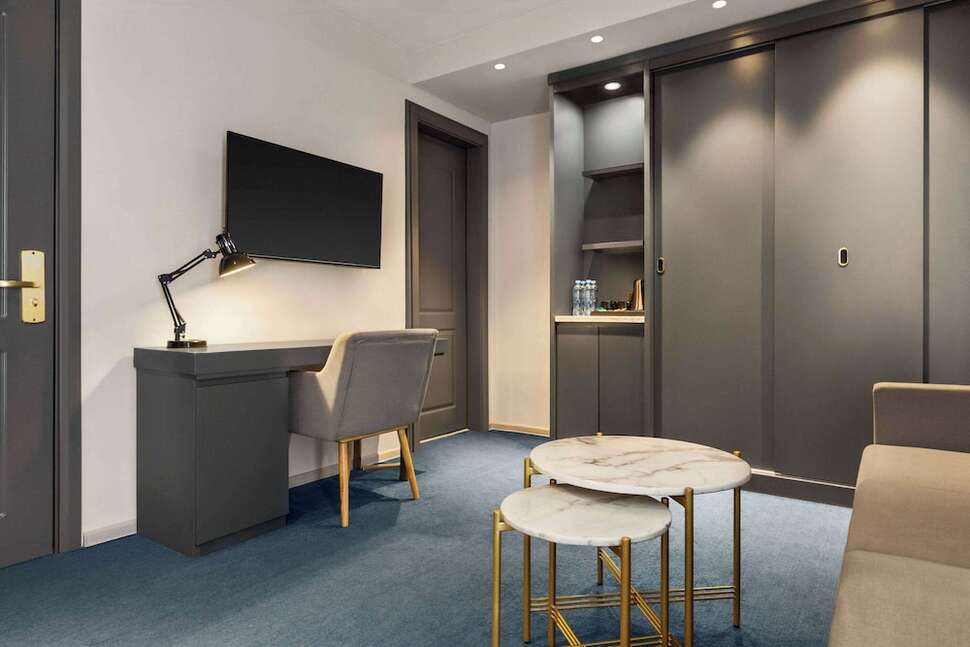 Een foto van Ramada by Wyndham Tbilisi Old City