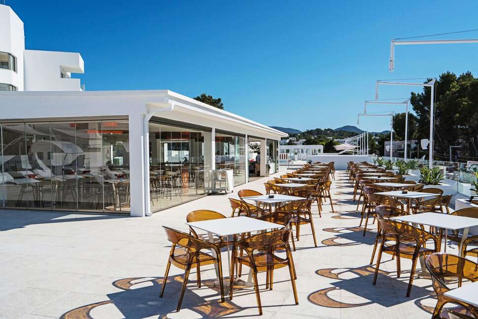 Een foto van de faciliteiten bij THB Naeco Ibiza