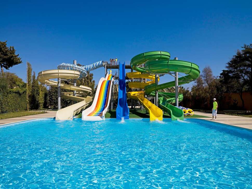 Een foto van het zwembad bij Amadil Ocean Club