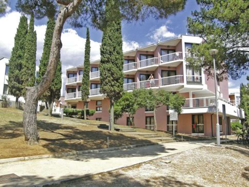 Een foto van de buitenkant van Resort Centinera