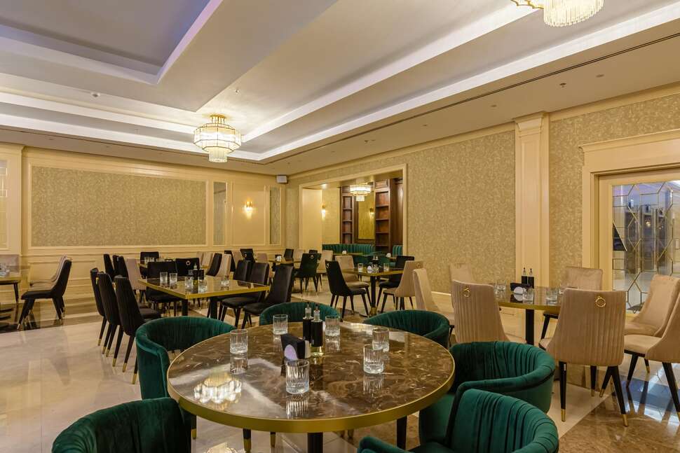 Een foto van Astoria Grand Hotel