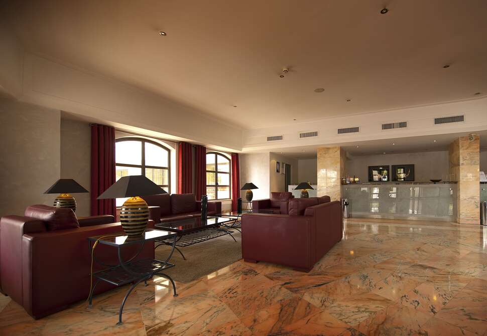 Een foto van het interieur van Vila Gale Cerro Alagoa