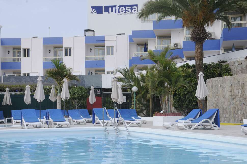Ein Foto vom Pool im Lufesa Apartments