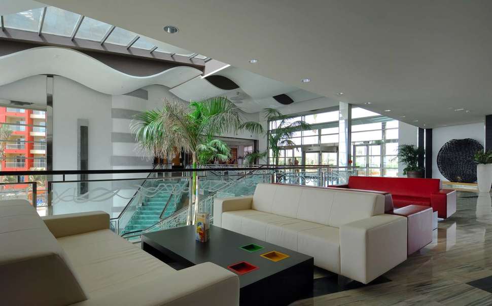 Ein Foto vom Innenbereich im Elba Carlota Beach & Golf Resort