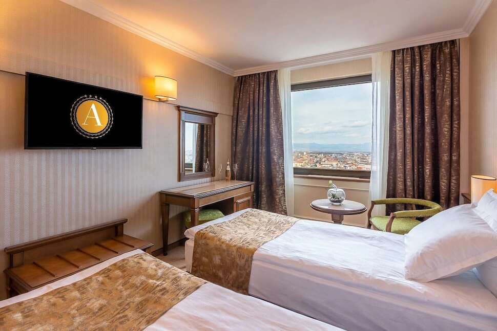 Een foto van Astoria Grand Hotel
