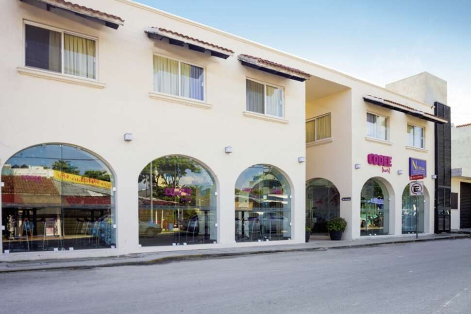 Een foto van de buitenkant van Nina Hotel & Beach Club
