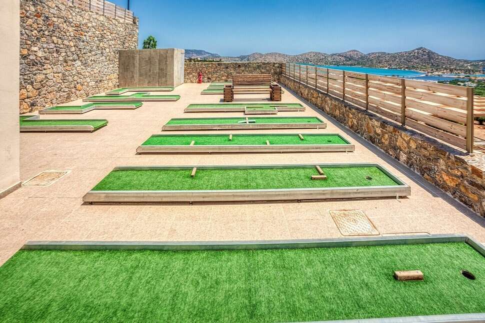 Een foto van de faciliteiten bij Elounda Water Park Residence Hotel