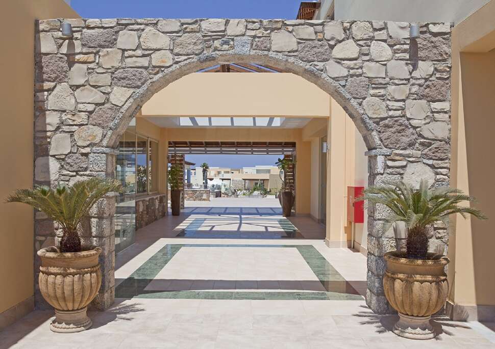 Ein Foto von der Außenansicht des Natura Village Hotel & Spa