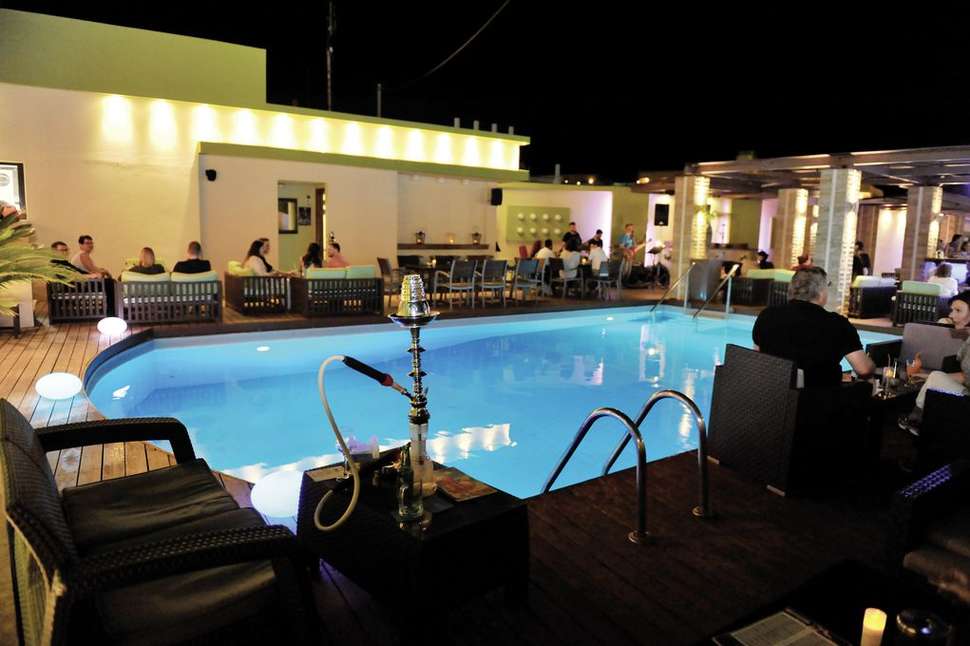 Ein Foto vom Pool im Heleni Beach Hotel