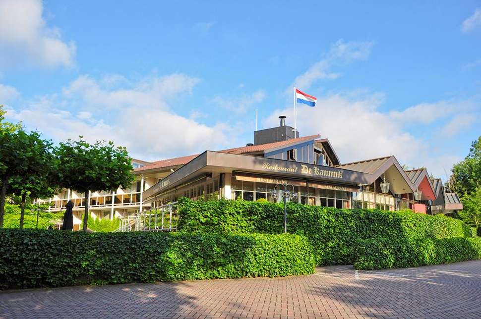 Een foto van de buitenkant van Fletcher Hotel Jan van Scorel