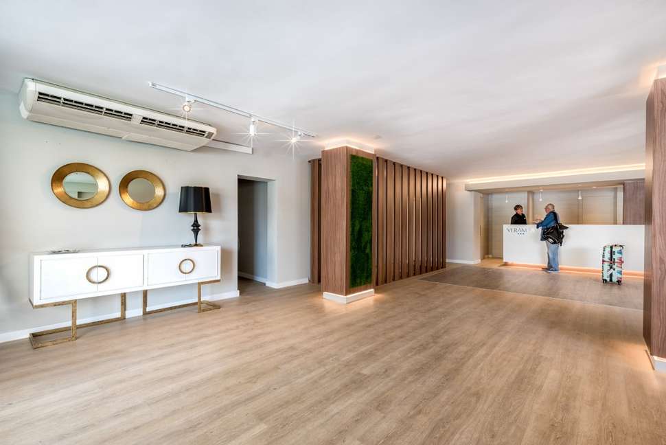 Een foto van het interieur van Aparthotel Veramar
