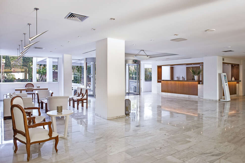 Een foto van Grecian Sands Hotel