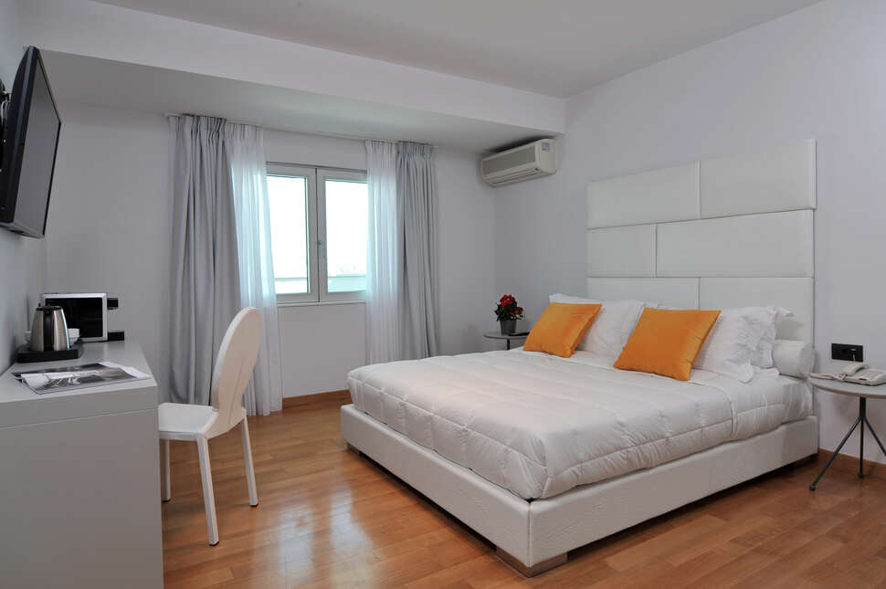 Ein Foto Athenaeum Grand Hotel