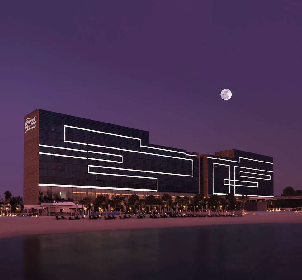 Ein Foto von der Außenansicht des Fairmont Bab Al Bahr