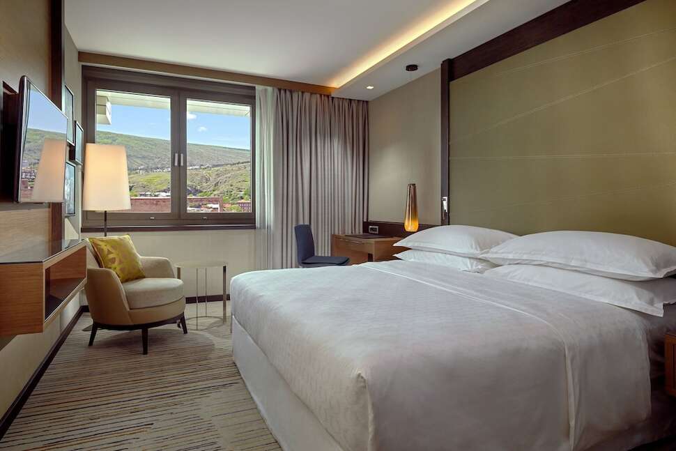 Een foto van Sheraton Grand Tbilisi Metechi Palace