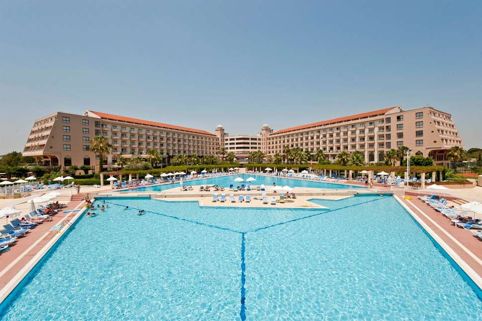 Een foto van het zwembad bij Hotel Kaya Belek