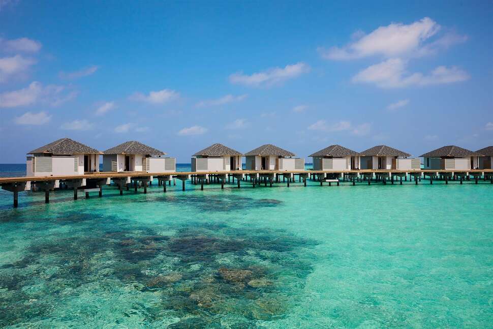 Een foto van de buitenkant van NH Collection Maldives Havodda Resort