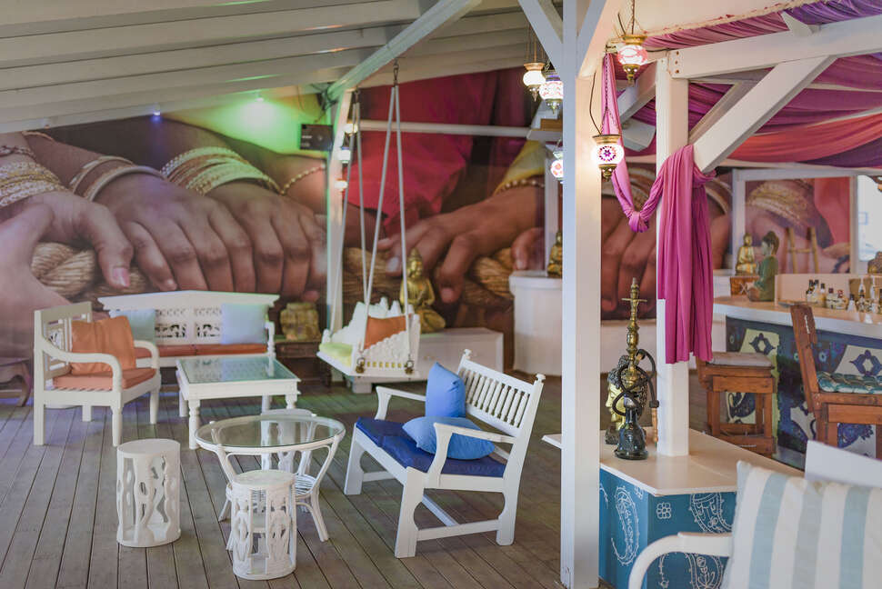 Een foto van de faciliteiten bij Kokkari Beach