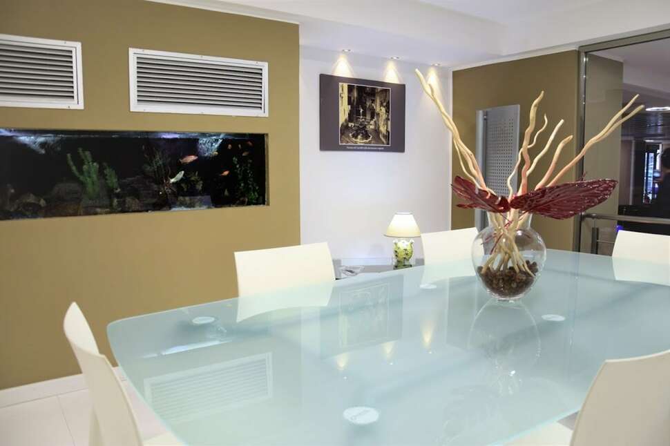 Een foto van het interieur van Ibis Styles Palermo Cristal