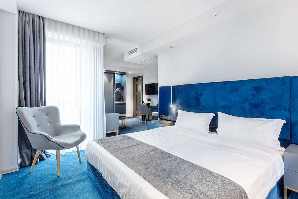 Een foto van Ramada by Wyndham Tbilisi Old City