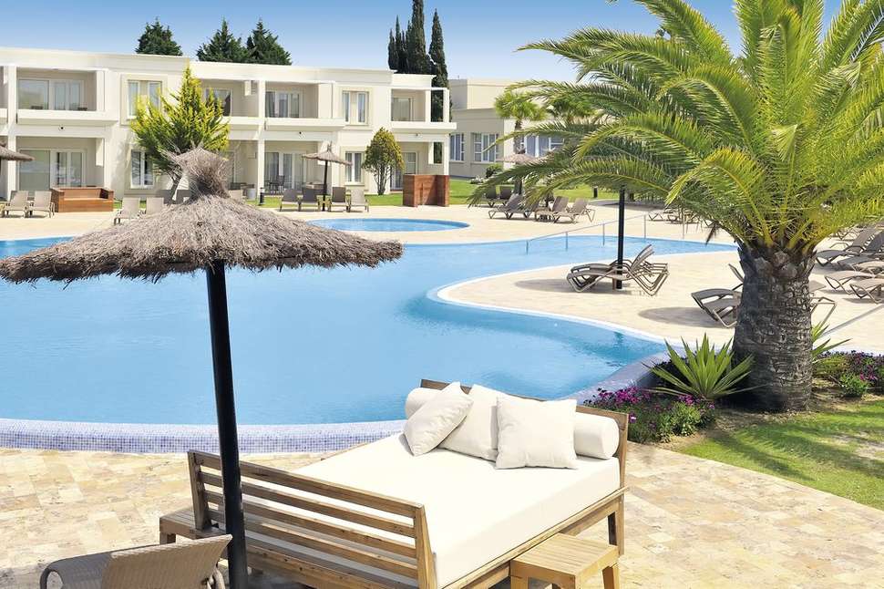 Ein Foto vom Pool im Vincci Costa Golf