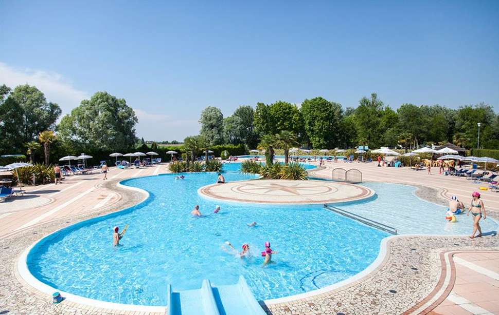 Een foto van het zwembad bij Camping Laguna Village