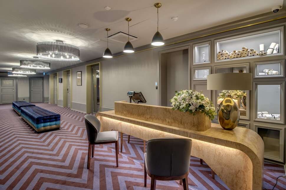 Een foto van Grand Poet Hotel