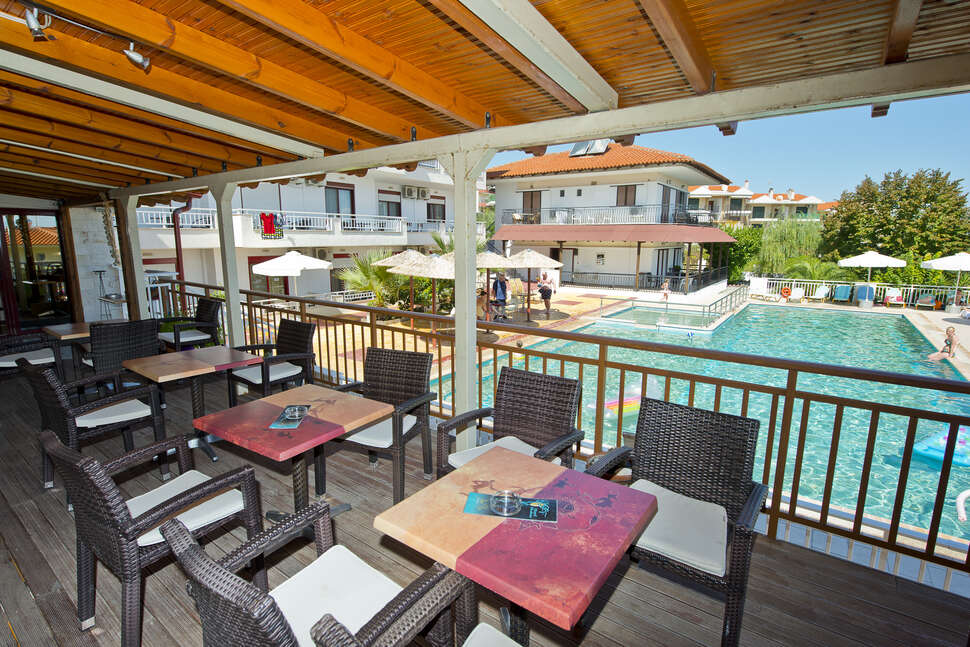 Een foto van het terras bij Hotel Medusa