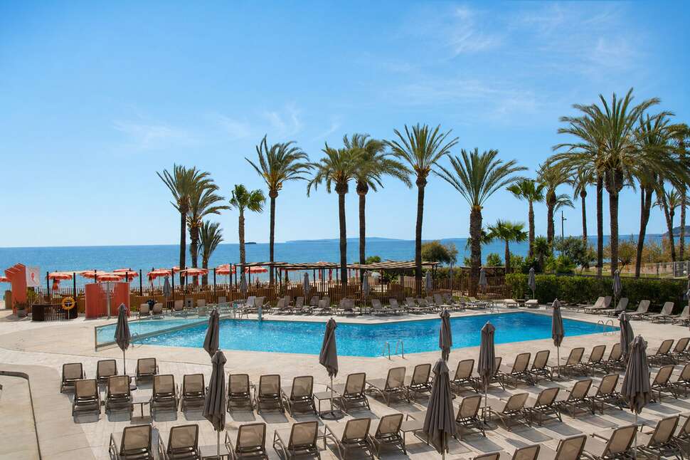 Een foto van het zwembad bij Vibra Algarb Hotel