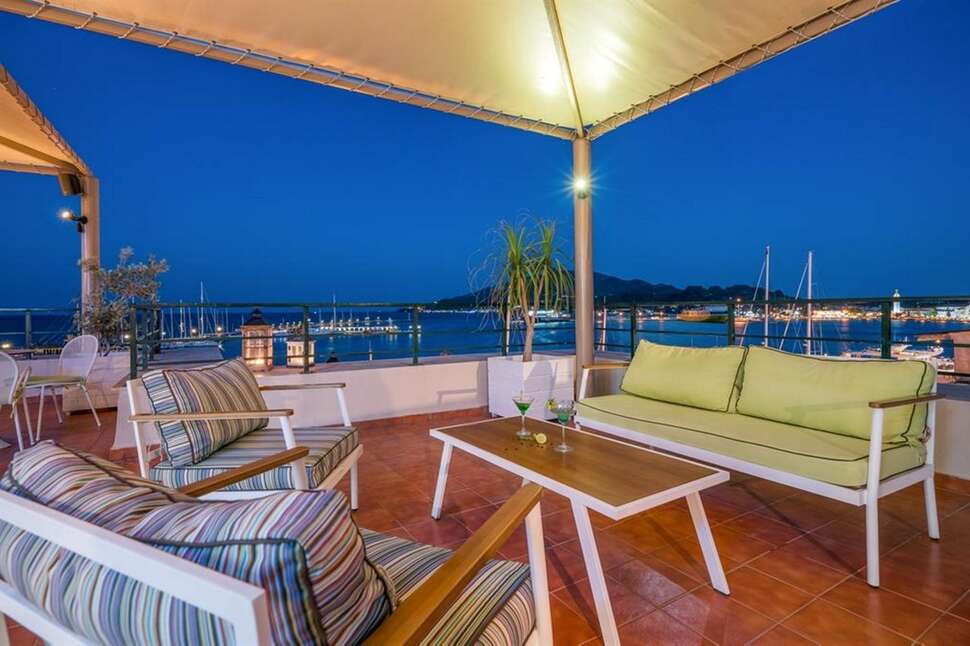 Een foto van het terras bij Strada Marina