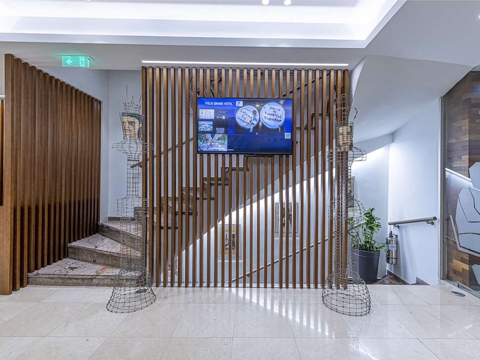 Een foto van Polis Grand Hotel