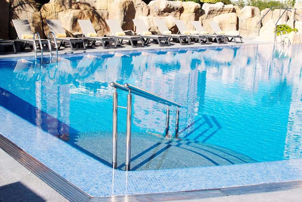 Een foto van het zwembad bij Sandos Monaco Beach Hotel & Spa