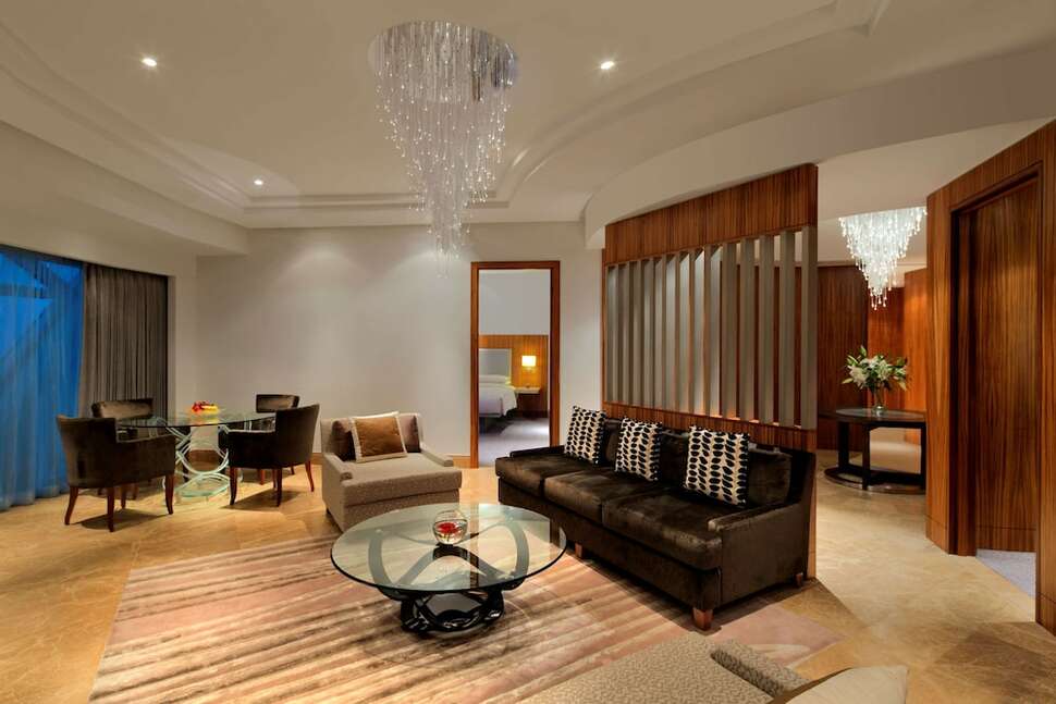 Ein Foto Andaz Capital Gate by Hyatt